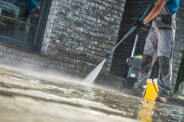 Best Gutter Cleaning  in Lowell, MA